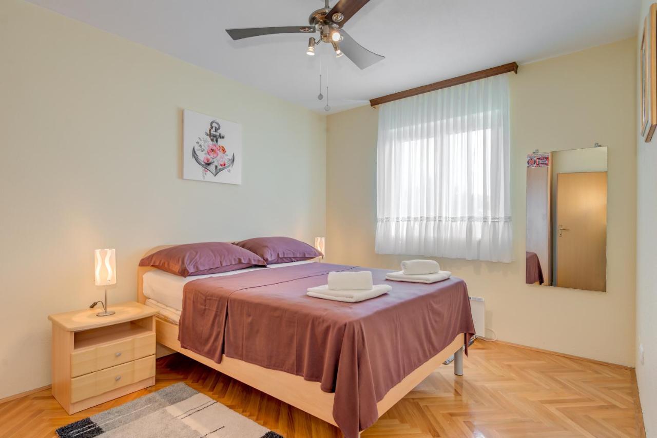 Villa Lille Trogir Exterior foto