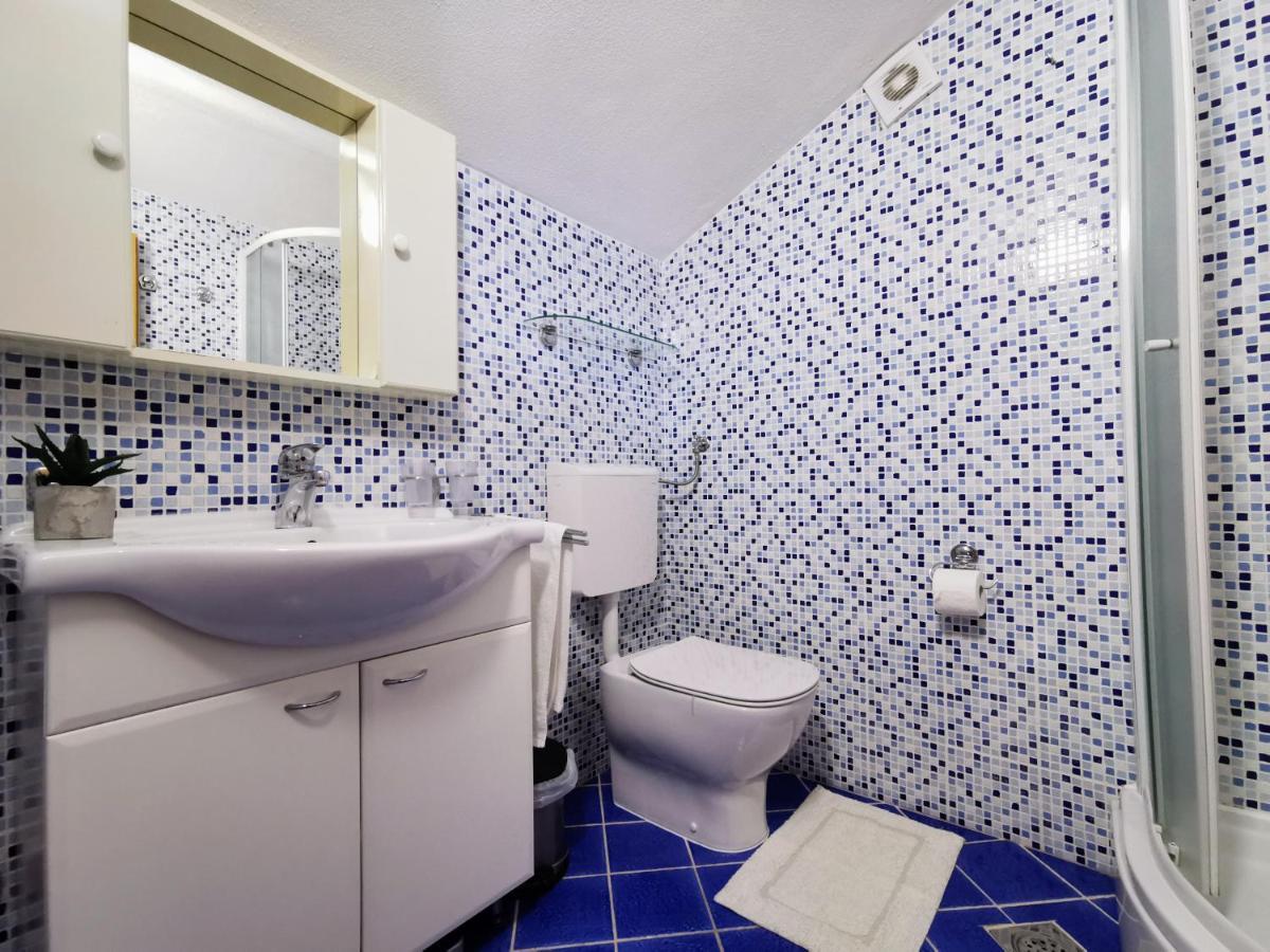 Villa Lille Trogir Exterior foto